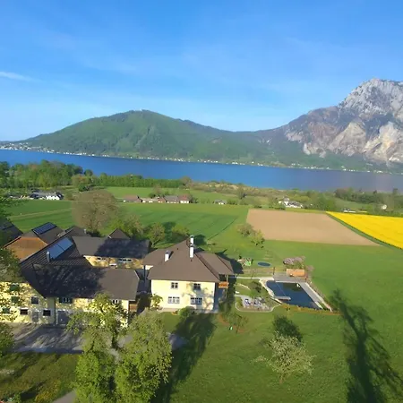 In Am Traunsee Mit Panoramablick * Altmuenster